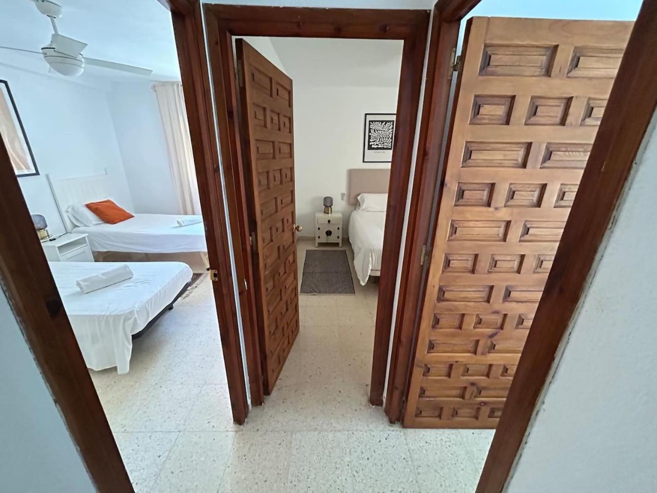 Appartamento Malagueta Sol Y Playa Málaga Esterno foto